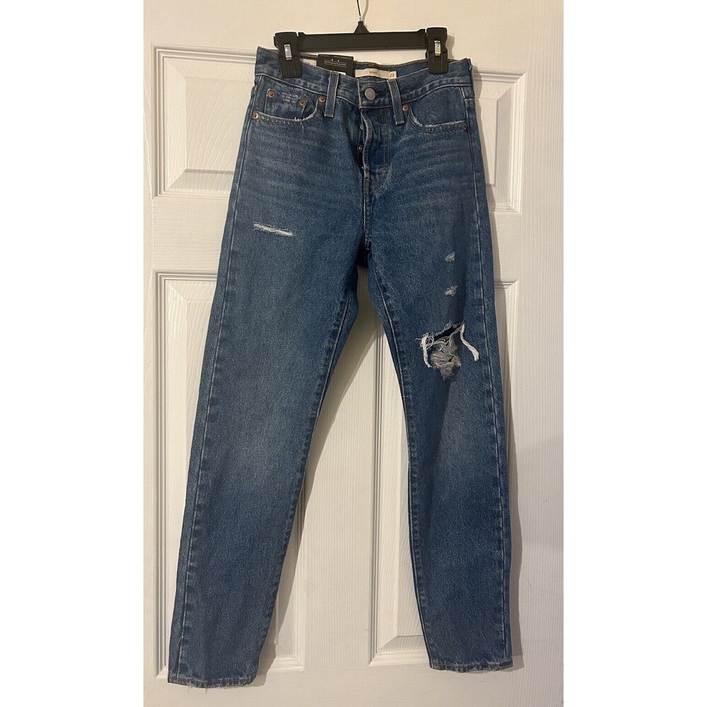 Levi’s Women’s Premium Wedgie Icon Fit Jeans 23 NWT